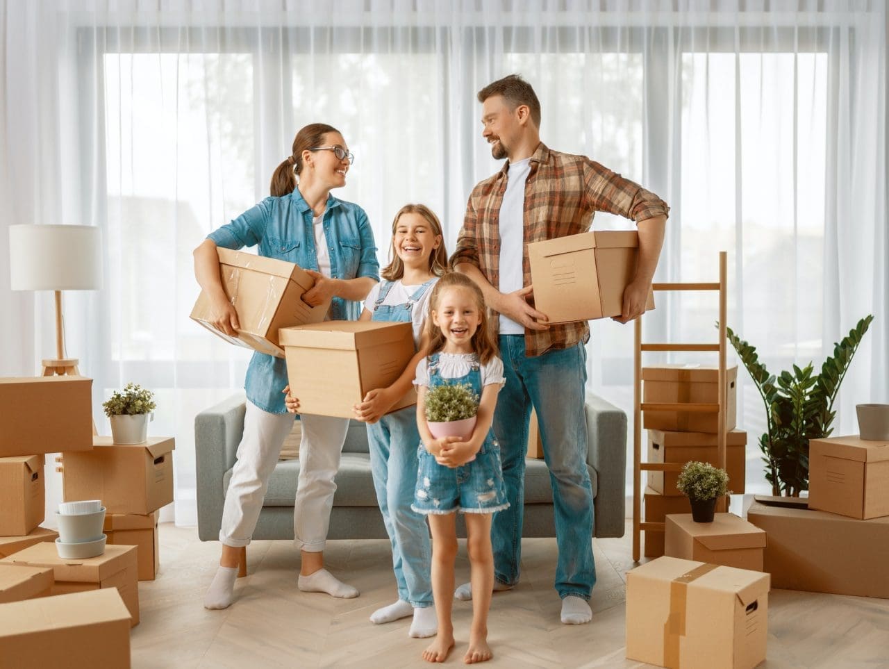 moving planner family are moving to new apartment